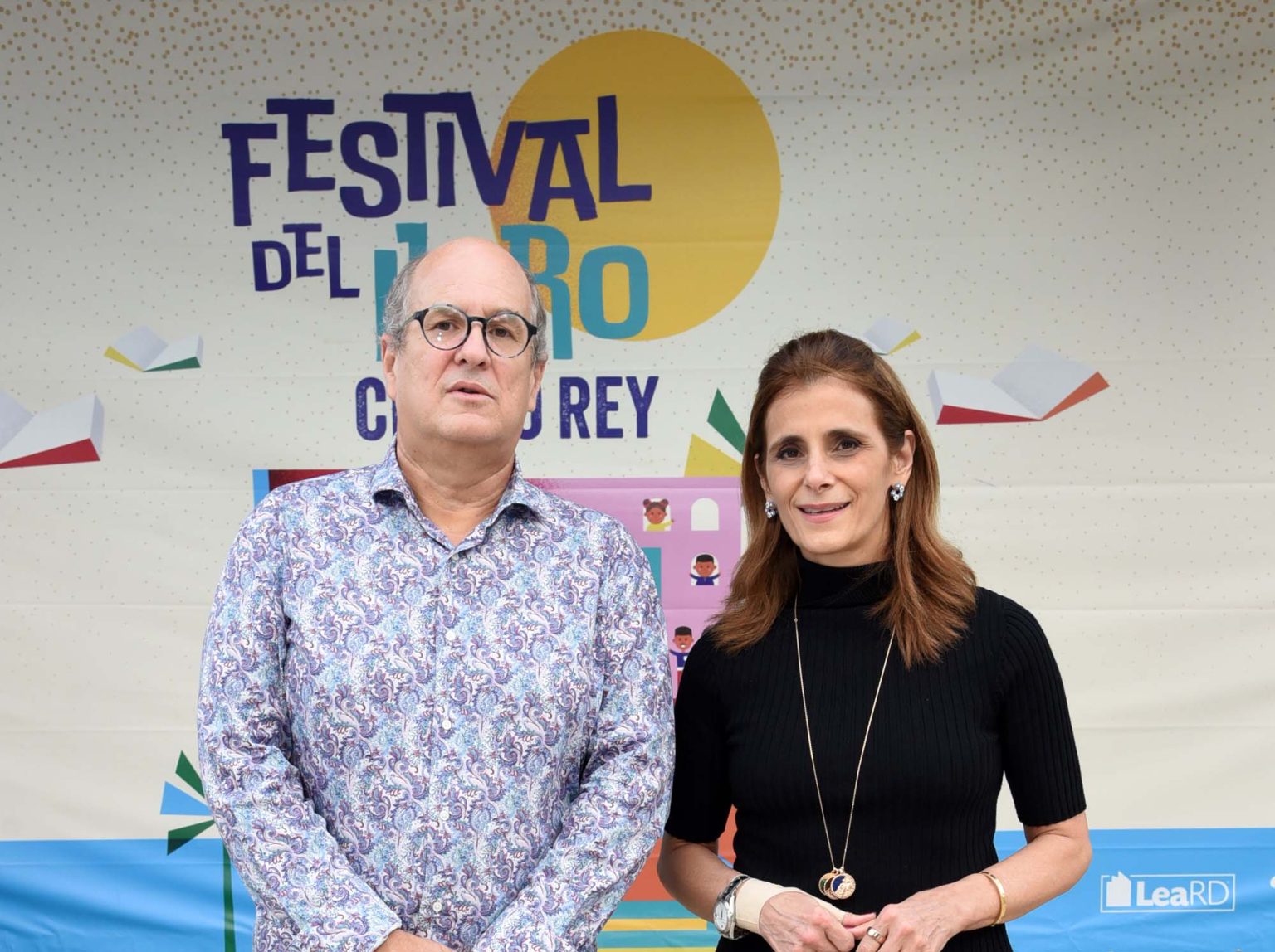 Juan Carlos Toral auspiciador de la feria y Sra. Ligia Bonetti Presidente Ejecutiva del Grupo SID