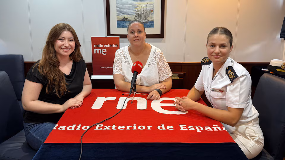 Leonor debuta en la radio desde Republica Dominicana1