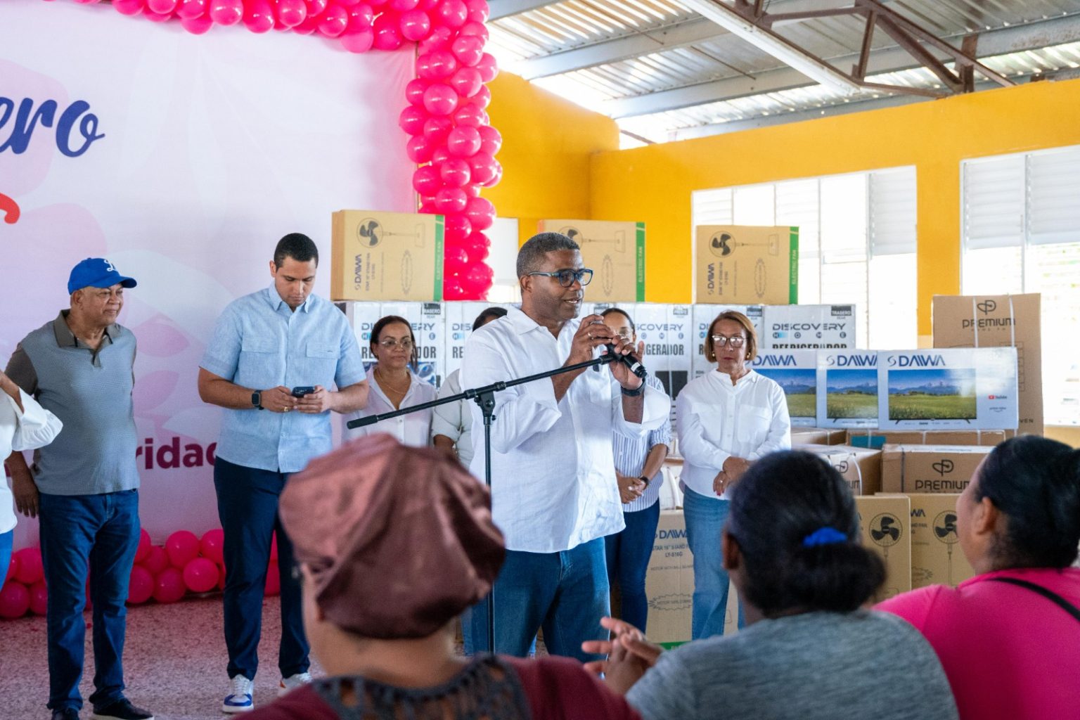 Propeep celebra a madres de Nagua con regalos
