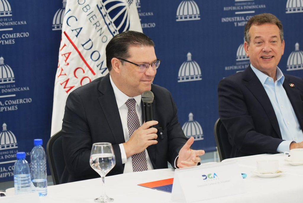 Yayo Sanz Lovaton y Victor Ito Bisono