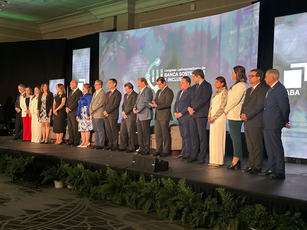 BANFONDESA se une a la Declaracion de Santo Domingo para impulsar una banca