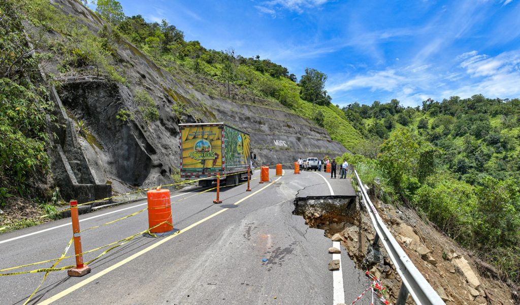 Carretera Costanza Casabito 1