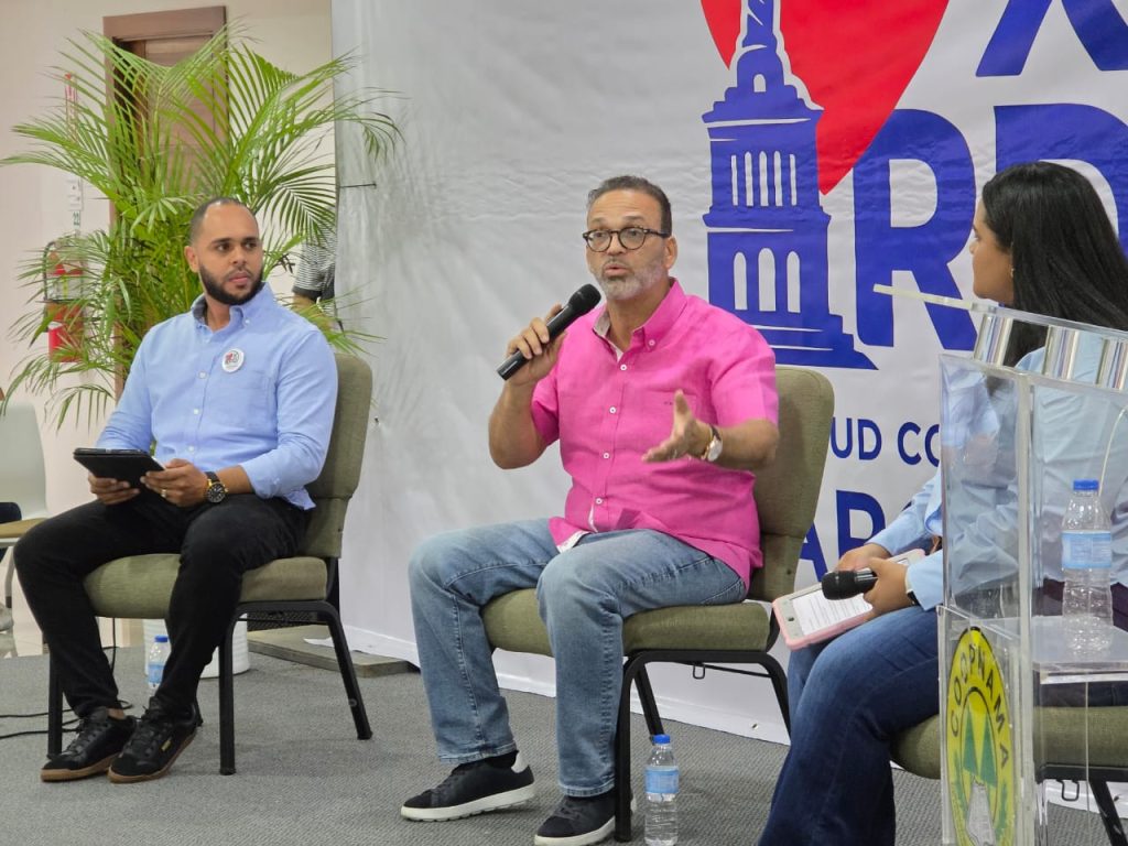 Fredy Fernandez motiva a jovenes de Santiago