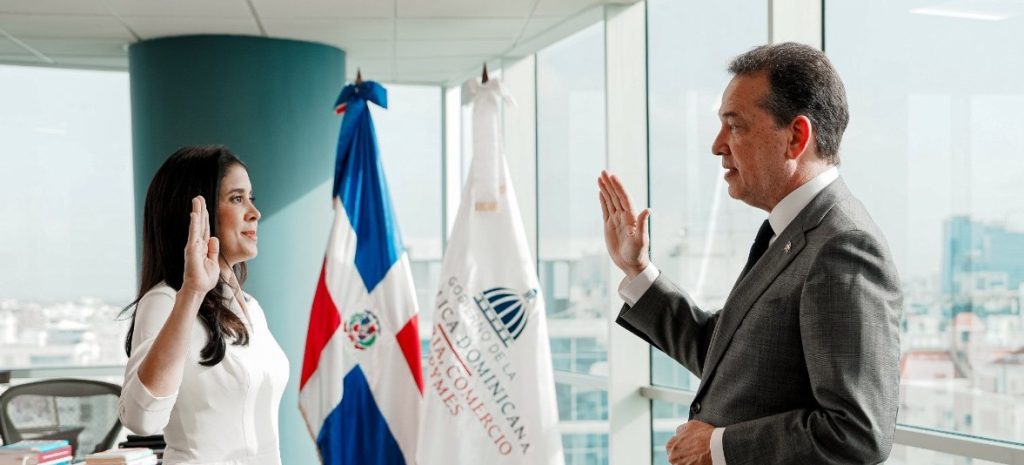 Juramentacioon nueva Viceministra Desarrollo Industrial e1749587271329