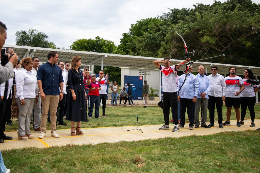 Raquel Peña impulsa el deporte y las MIPYMES con doble jornada de alto impacto en Santo Domingo Este Raquel Pena impulsa el deporte y las MIPYMES con doble jornada de alto impacto
