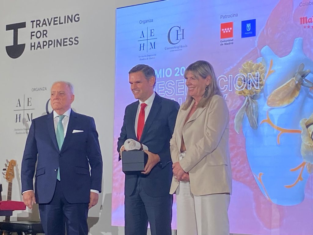 Grupo Piñero recibe reconocimiento internacional por su programa de conservación de tortugas marinas Traveling For Happiness 2025