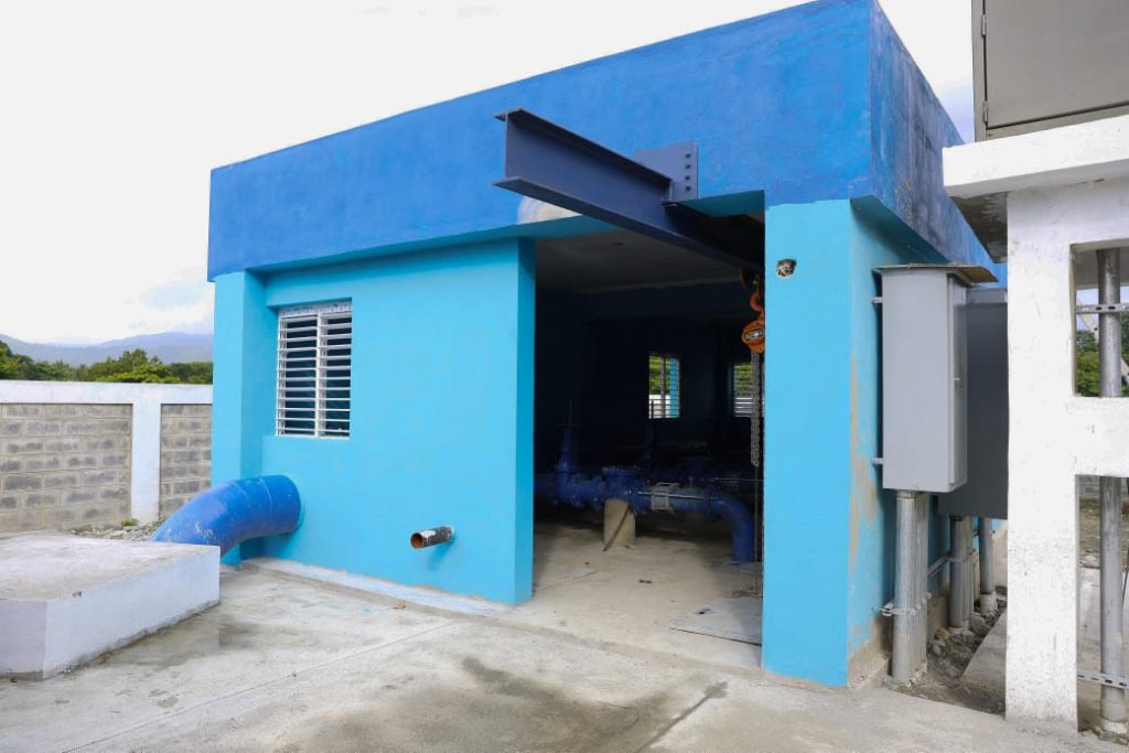 Villa Altagracia mas cerca de tener agua potable
