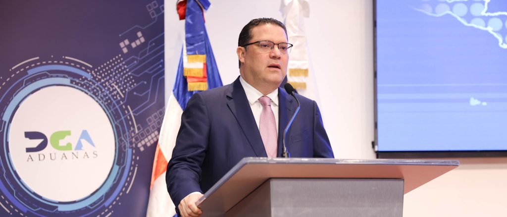 Yayo Sanz Lovaton director de Aduanas