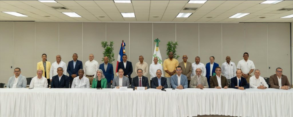 ACIS y mas de 40 gremios empresariales rechazan modificacion al Codigo de Trabajo1