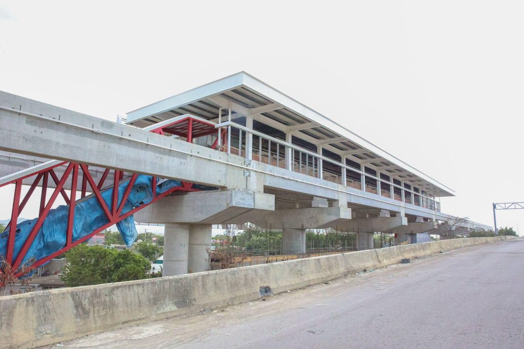 Abinader supervisa monorriel y refuerza inversión social e infraestructura en Santiago Abinader supervisa monorriel y refuerza inversion social e infraestructura1