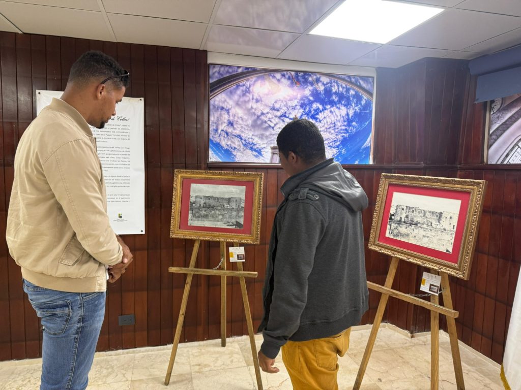 El Monumento de Santiago acoge exposicion sobre el deterioro historico del Alcazar
