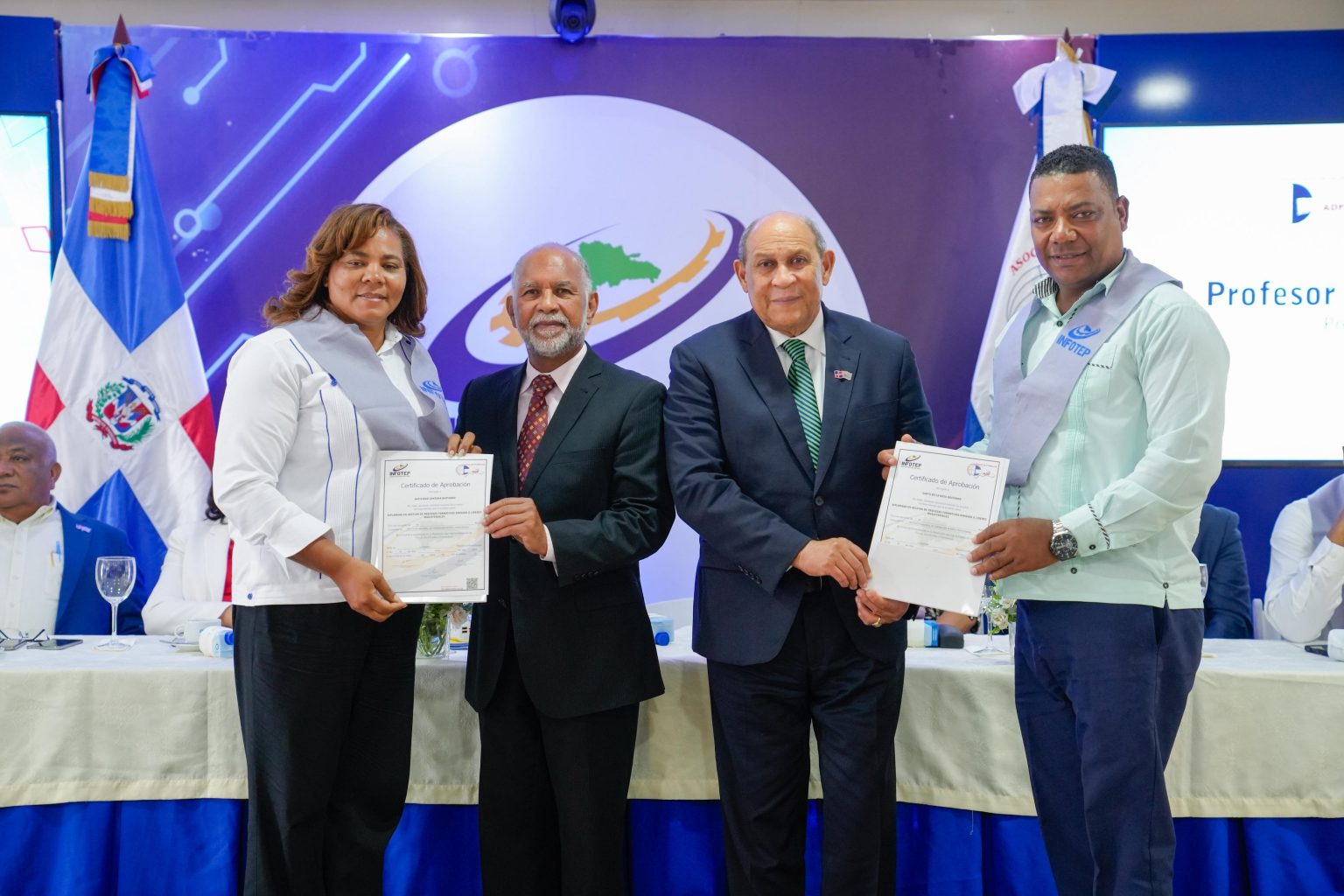 INFOTEP entrega certificados a dirigentes de la ADP tras culminar Diplomado en Gestion de Procesos Formativos