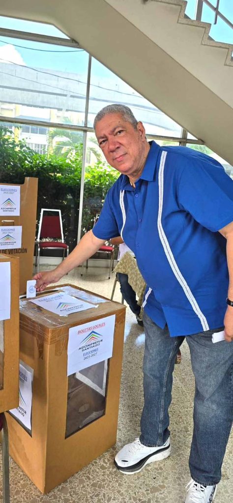 Junior McDougal electo presidente de ADOMPRETUR Santiago con el 60 a