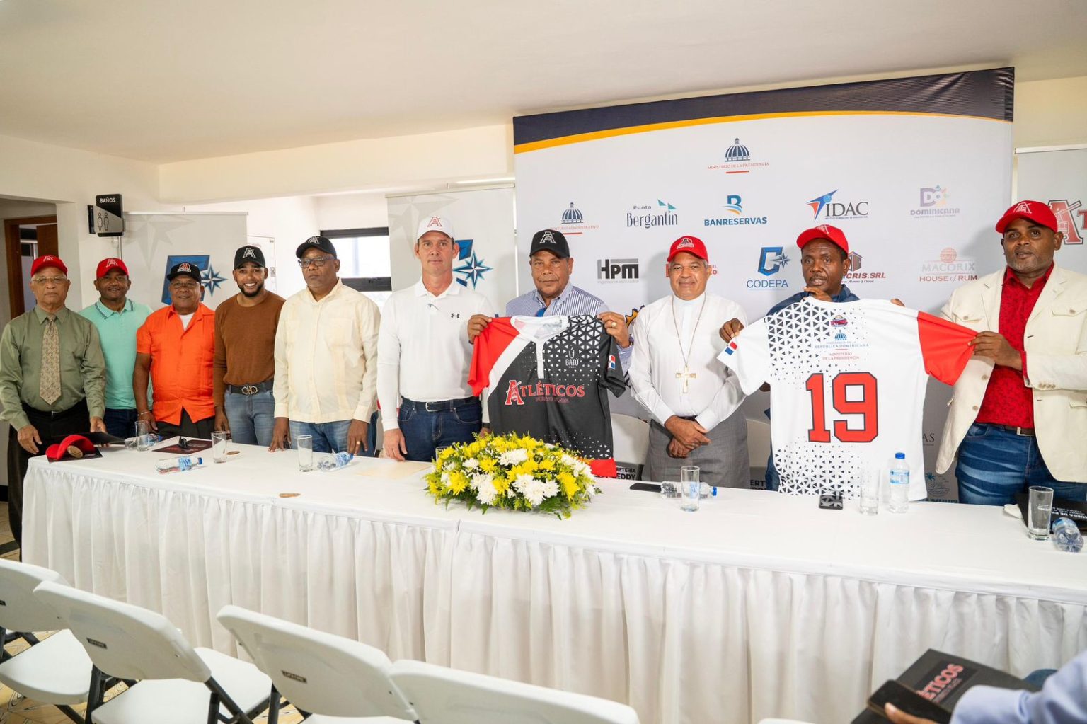 Los Atleticos de Puerto Plata se lanzan al terreno en busca de su segunda corona
