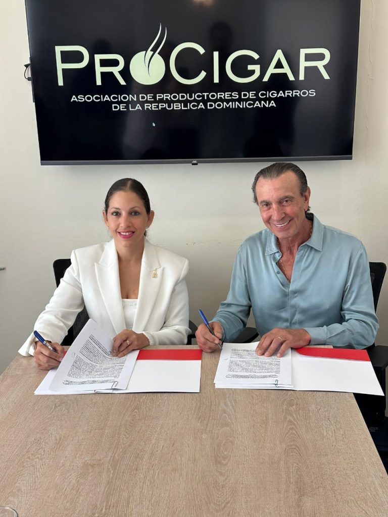 PROCIGAR innova en la cultura dona sala inmersiva al Museo Monumento1