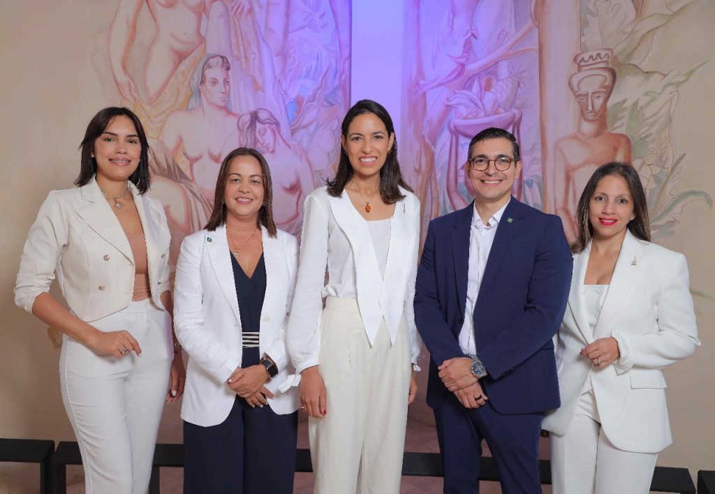 Sahelys Santos Emilia Rosario Melany Rodriguez Miguel Bobadilla y Maria Belisa Ramirez Zaiek
