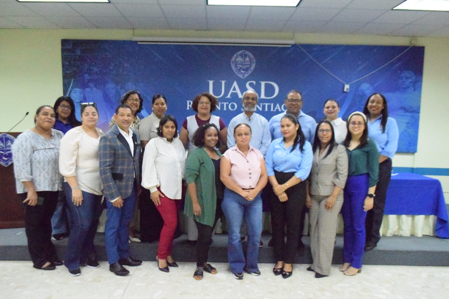 UASD impulsa eficiencia academica con capacitacion tecnologica
