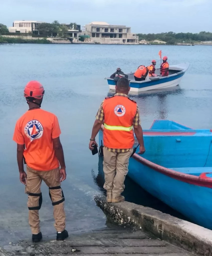 naufragos tras zozobra de embarcacion en costas de La Altagracia