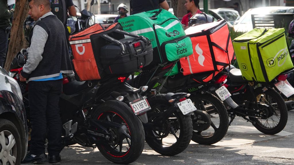 repartidores plataformas digitales a pagar seguro y sueldo minimo