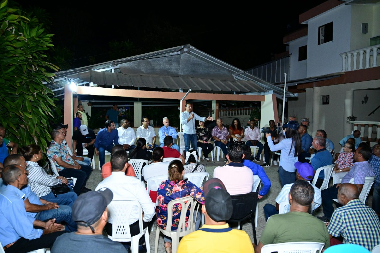ABEL MARTINEZ EN TAVERAS LA VEGA 1