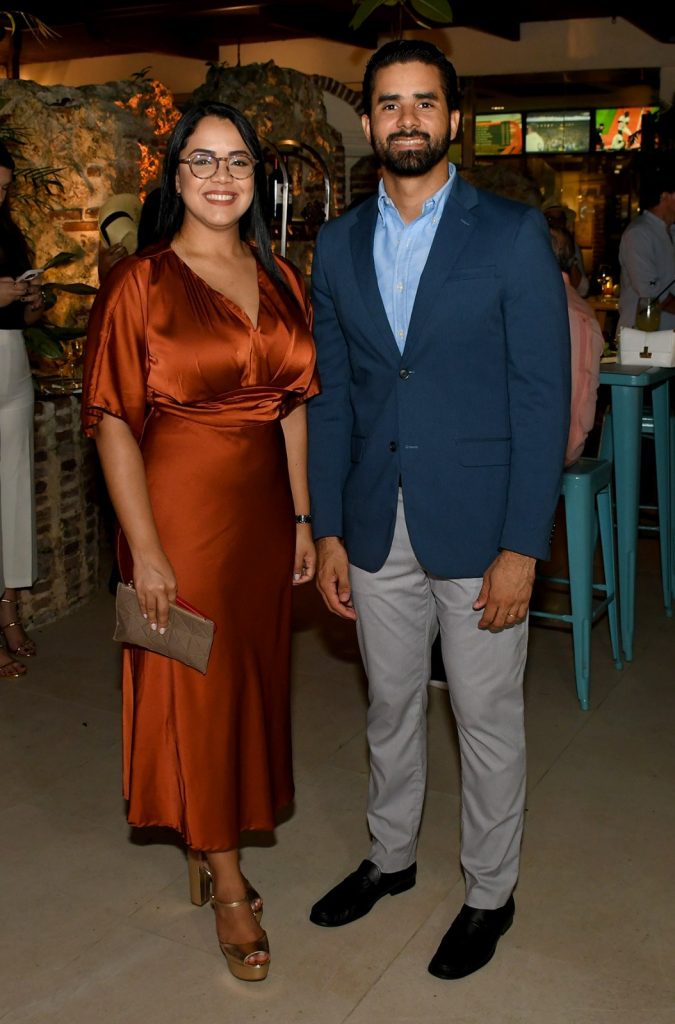 Charina Marmolejos y Juan Miguel Sosa