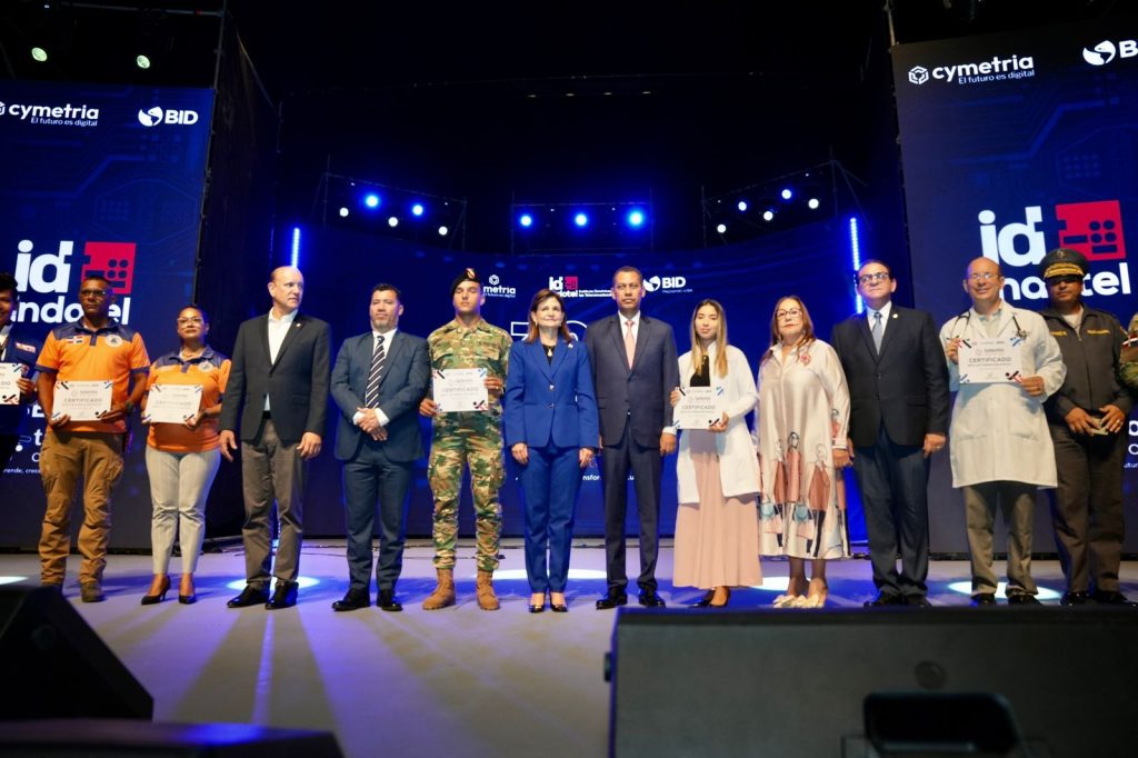 INDOTEL lanza 30 mil becas digitales para transformar la educación tecnológica INDOTEL lanza 30 mil becas digitales para transformar la educacion tecnologica