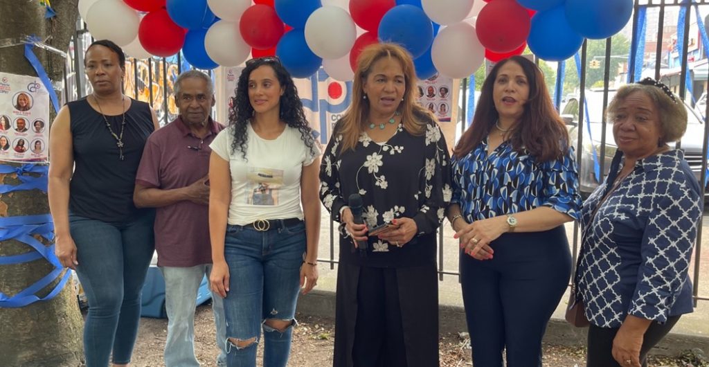 Ibelka Urena presenta plancha para dirigir seccional del CDP NY