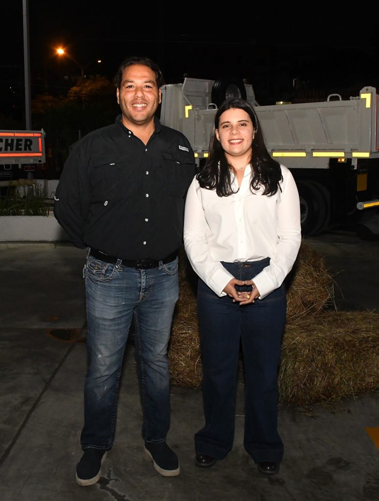 Jonathan Borrell y Maria Belen Del Risco