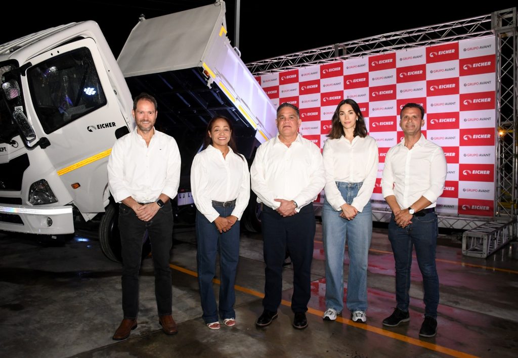 Grupo Avant relanza el camión volquete Eicher Pro 2080XPT para el sector construcción y urbano Jose Augusto Munoz Maribel Suero Dario Lama Gia Cavagliano y Cristian Tactuk