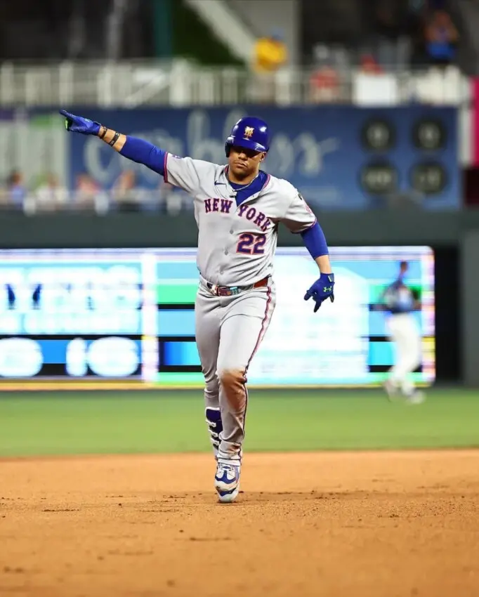 Juan Soto jonronea en fiesta de palos de los Mets sobre los Reales