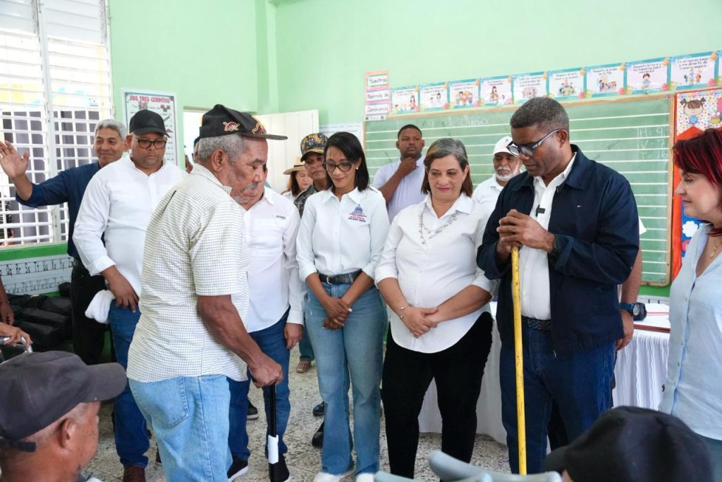 Robert Polanco alcanza 30 provincias con operativos sociales