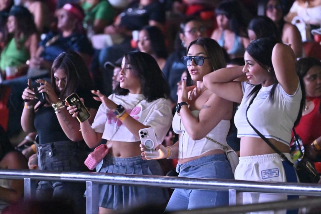 Yailin La Mas Viral conquista Santiago con show historico en el Gran Arena del Cibao1