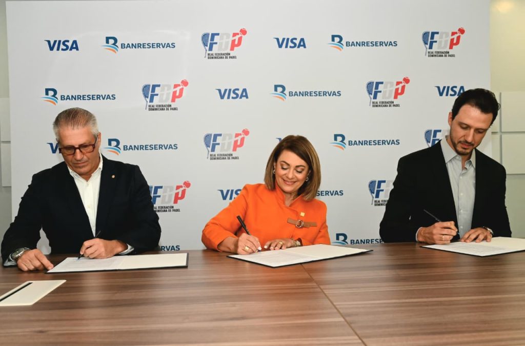 Real Federación Dominicana de Pádel firma acuerdo con Visa y Banreservas