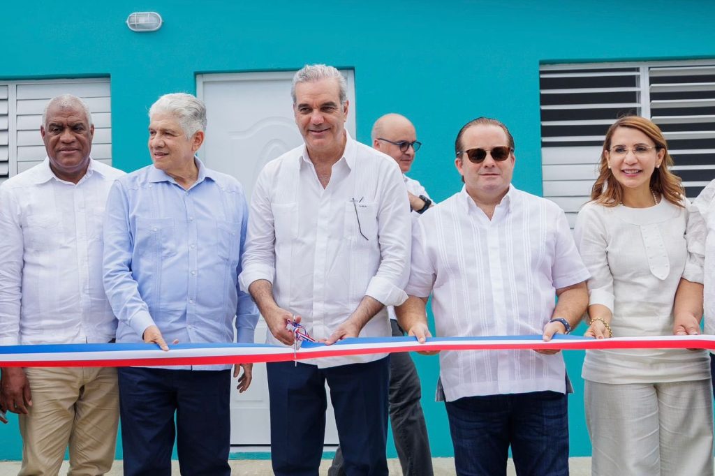 Abinader impulsa desarrollo de Puerto Plata con entrega de puente, viviendas, escuelas y centro técnico Abinader impulsa desarrollo de Puerto Plata con entrega de puente viviendas escuelas y centro tecnico