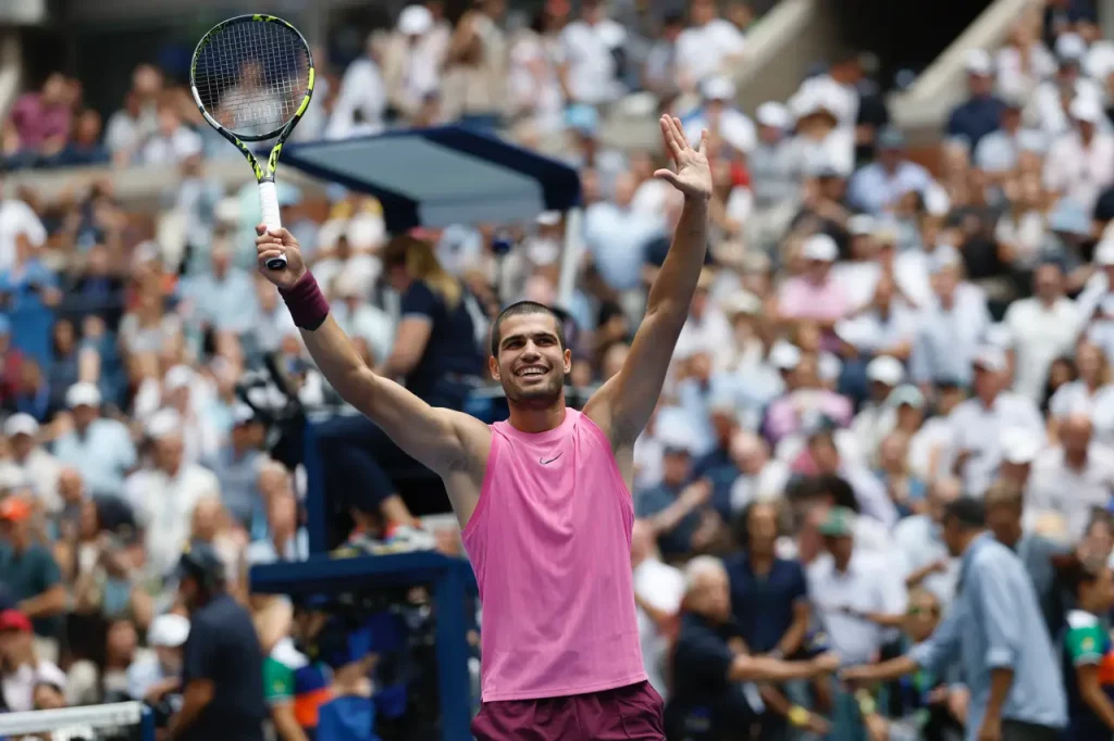Alcaraz le dio un bano de realidad a Djokovic se metio en la final del US Open y va por el N°1 del mundo