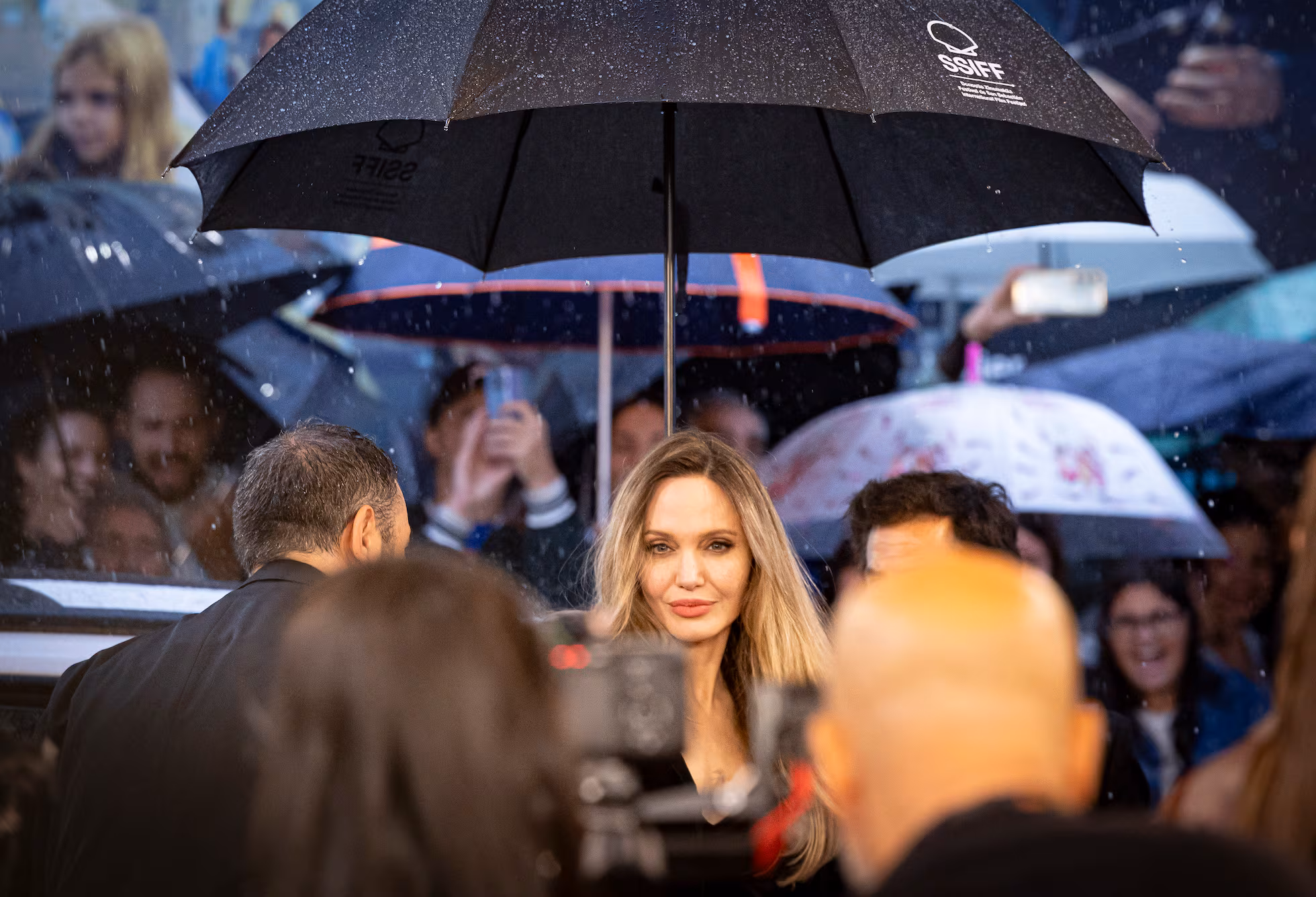 Angelina Jolie revoluciona San Sebastian eljacaguero1