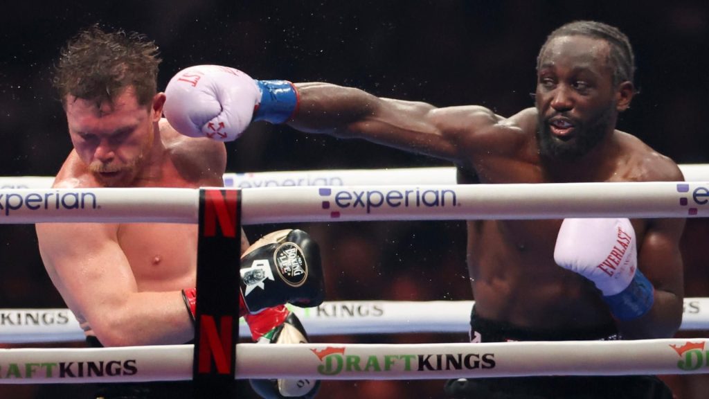 Canelo Álvarez cae ante Crawford, pero asegura una bolsa millonaria Canelo Alvarez tras perder el titulo unificado de los supermedianos y el anillo estilo Super Bowl para Crawford1