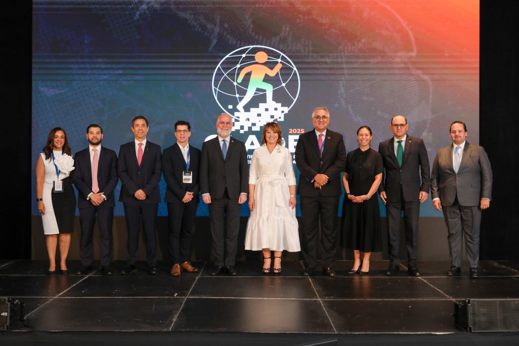 Felaban ABA y ejecutivos bancarios en la apertura del CLADE 2025