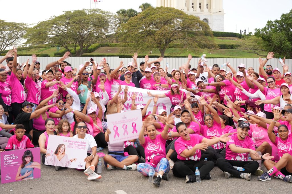 Fundacion Union Medica impulsa caminata rosa por la vida eljacaguero1