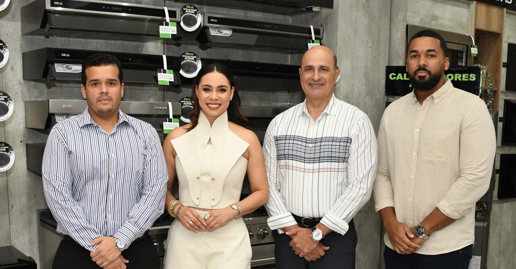 DRIJA impulsa la experiencia “Renueva tu Cocina” con exclusivo evento culinario Joel Rodriguez Jennifer Vidal Eduardo Ferreira y Jussiel Rosendo