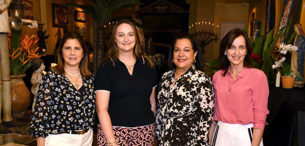 Maria Isabel Hernandez de Reid Isabela Egan Reid Fabiola Herrera de Valdez y Georgia Reid de Piantini