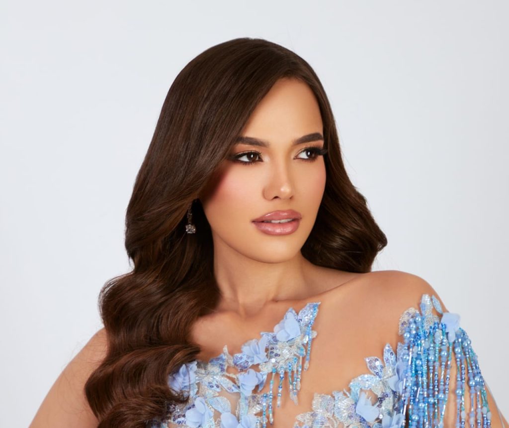 Mayra Delgado brilla como anfitriona en la Gala del Desfile Dominicano en New Jersey Mayra Delgado brilla como anfitriona en la Gala eljacaguero1 e1757298487916