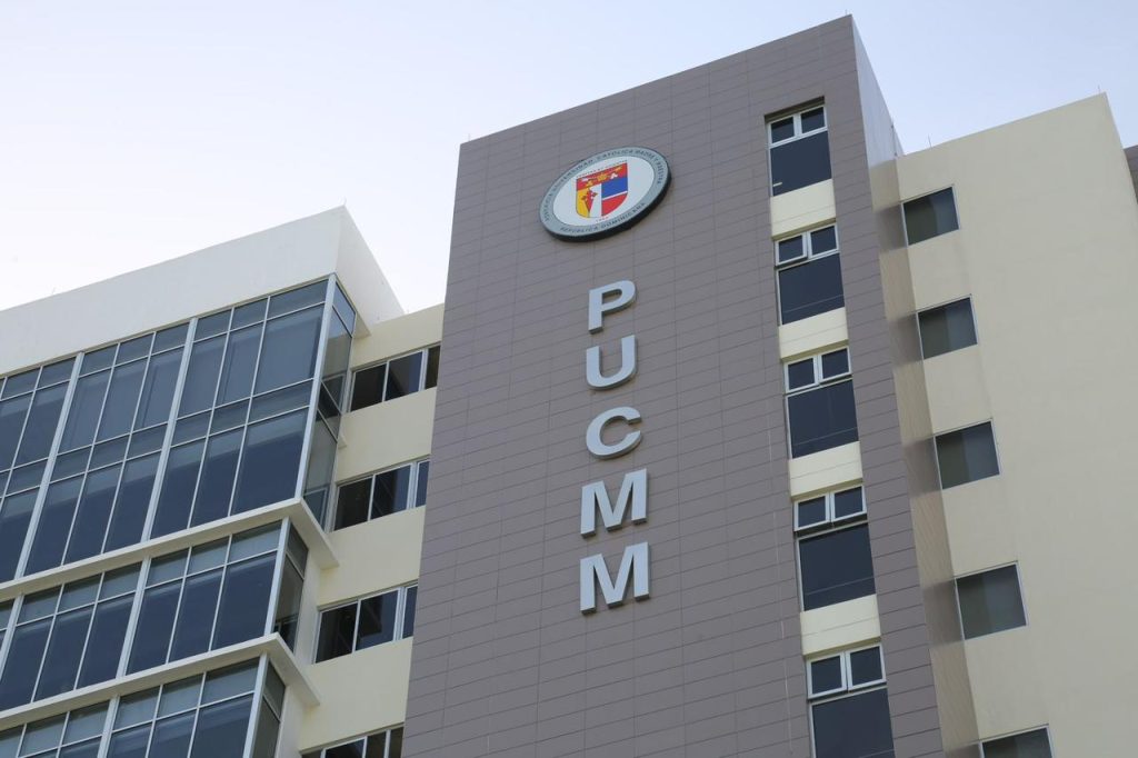 PUCMM logra acreditacion internacional ABET
