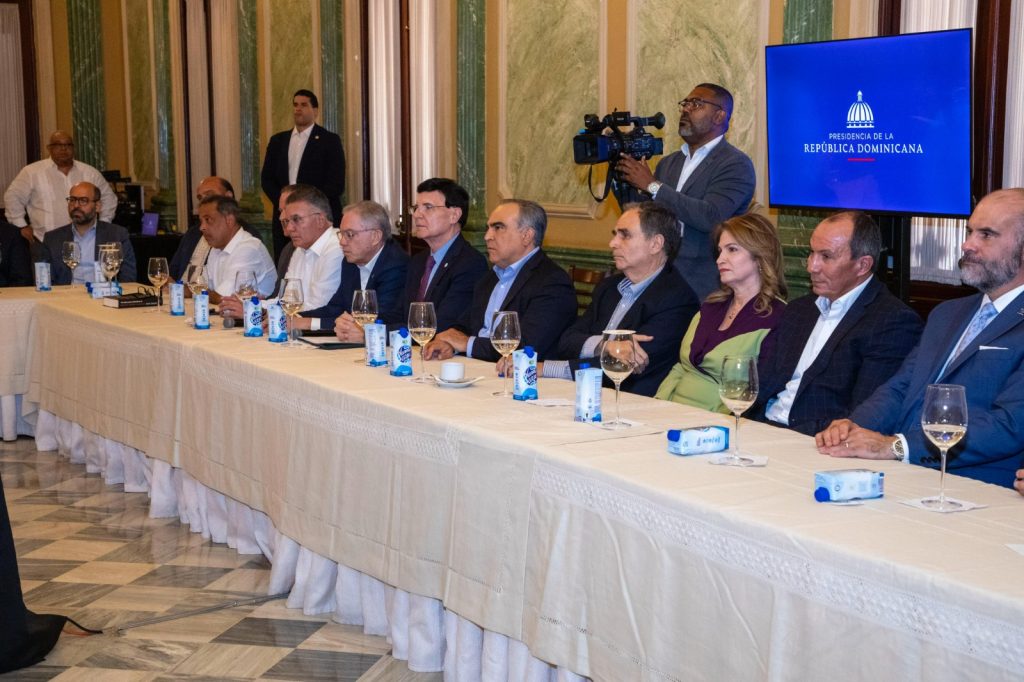 Sectores productivos respaldan el rumbo economico tras reunion con Abinader1