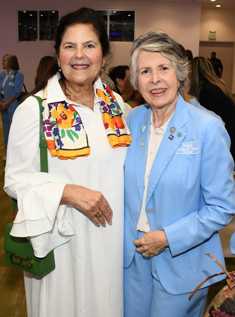 Sonia Villanueva de Brouwer y Amelia Barrera