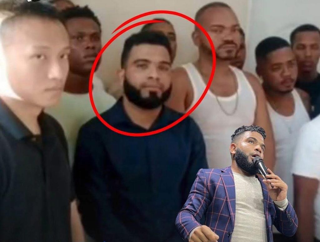 pastor evangelico en fiesta de orgia en la Zona Colonial