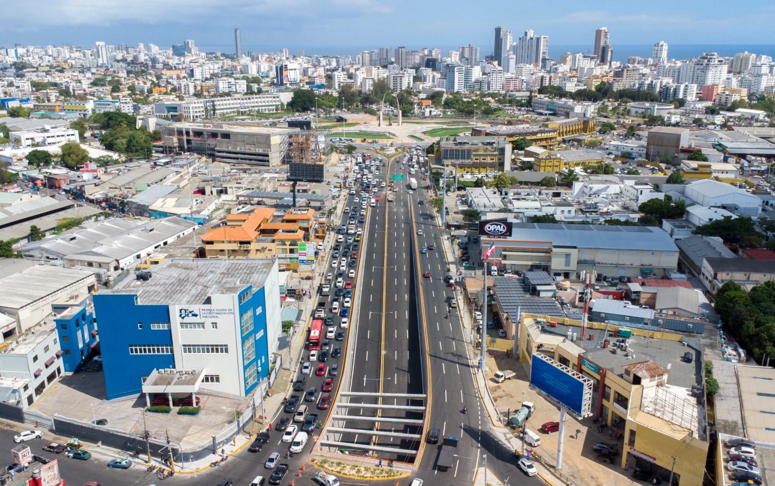 Abinader entrega paso a desnivel que transforma movilidad en Santo Domingo Oeste