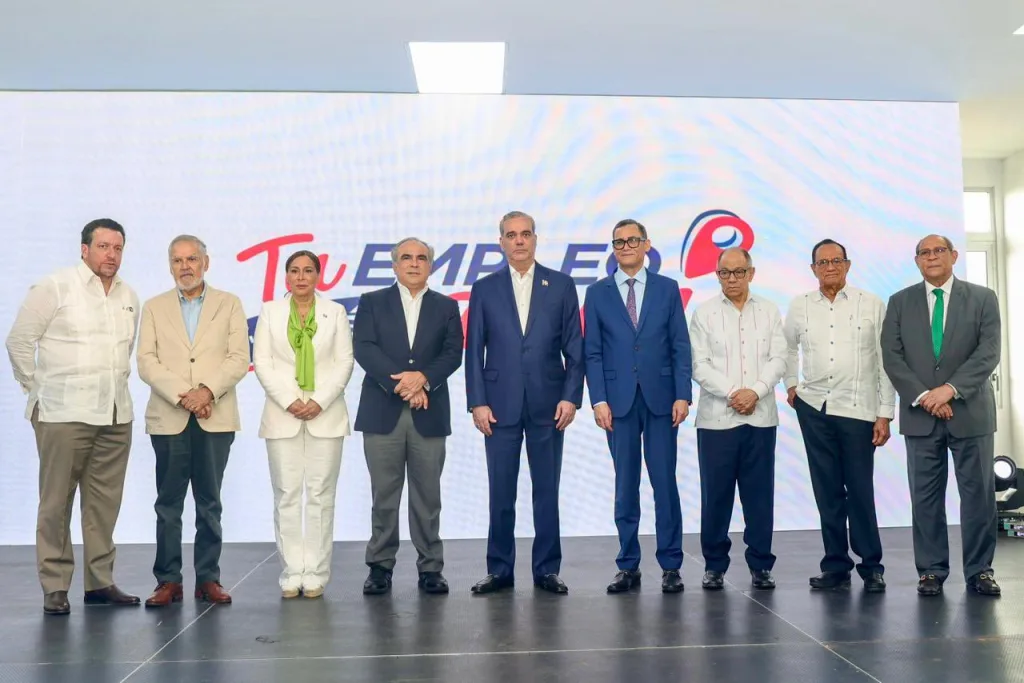 Abinader impulsa ofensiva nacional por el empleo con programa “RD-Trabaja” Abinader impulsa ofensiva nacional por el empleo con programa RD Trabaja