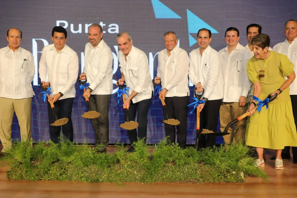Abinader impulsa renacer turistico de Puerto Plata con inicio del Hotel Melia Bergantin Beach
