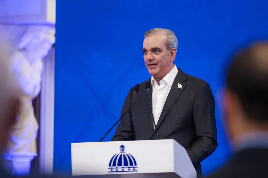Abinader resalta que Republica Dominicana avanza como referente regional en democracia transparencia y desarrollo sostenible